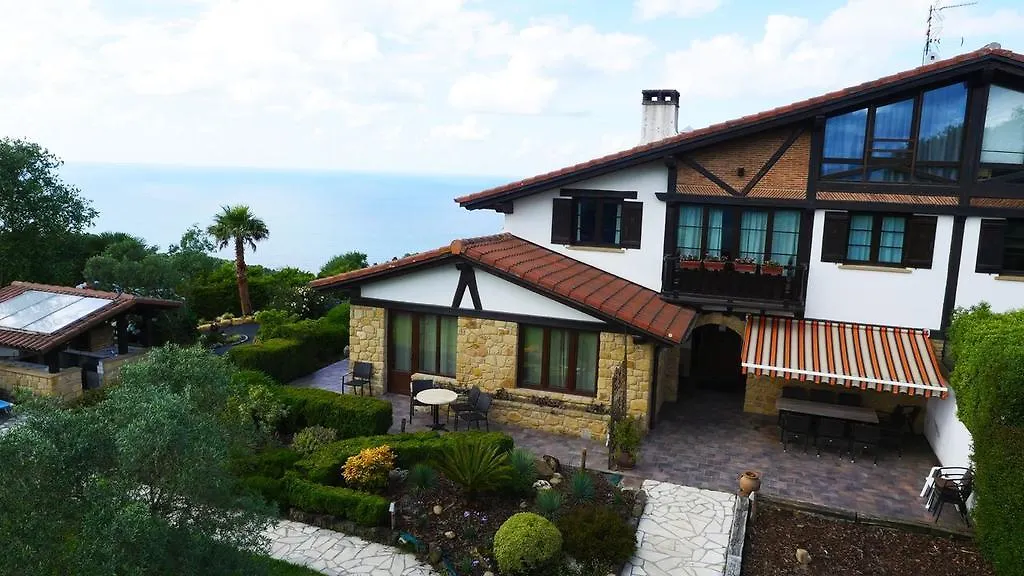 Maddiola Apartment أوريو